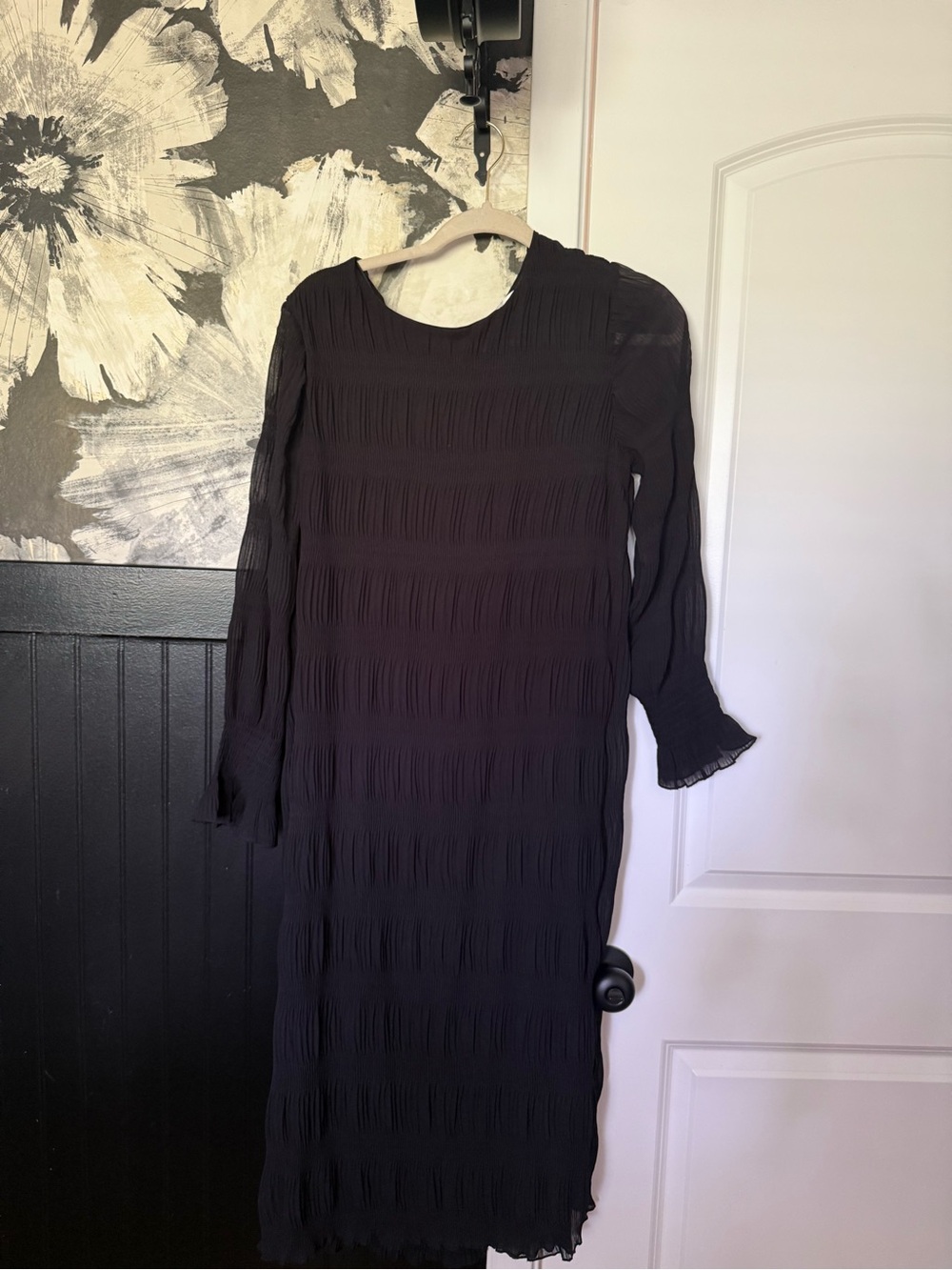 Black Long Sleeve Textured Midi Dress - Women